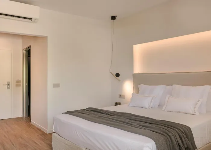 Piazza Suites